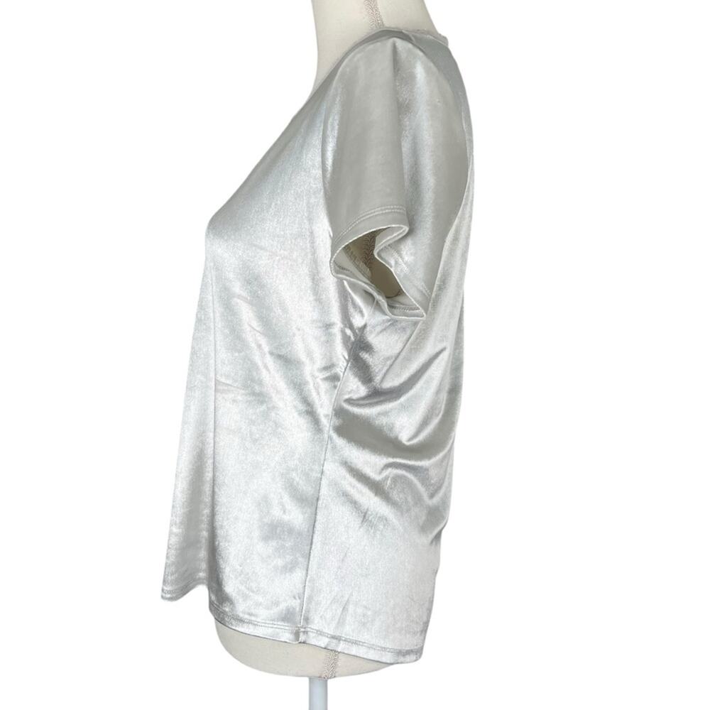 White House Black Market WHBM Women’s Silver Velvet Shirt Blouse Size Small - Picture 2 of 8